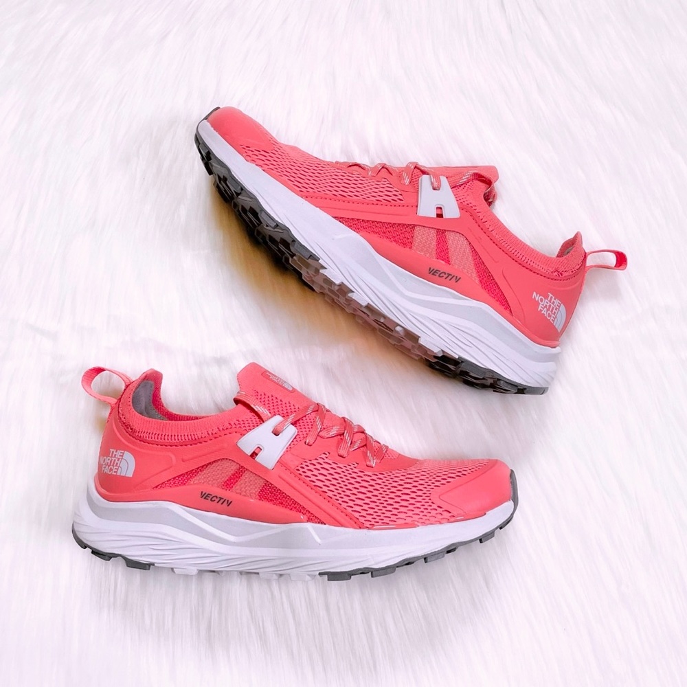The North Face Women’s VECTIV Hypnum Trail Sneakers - Picture 2 of 7